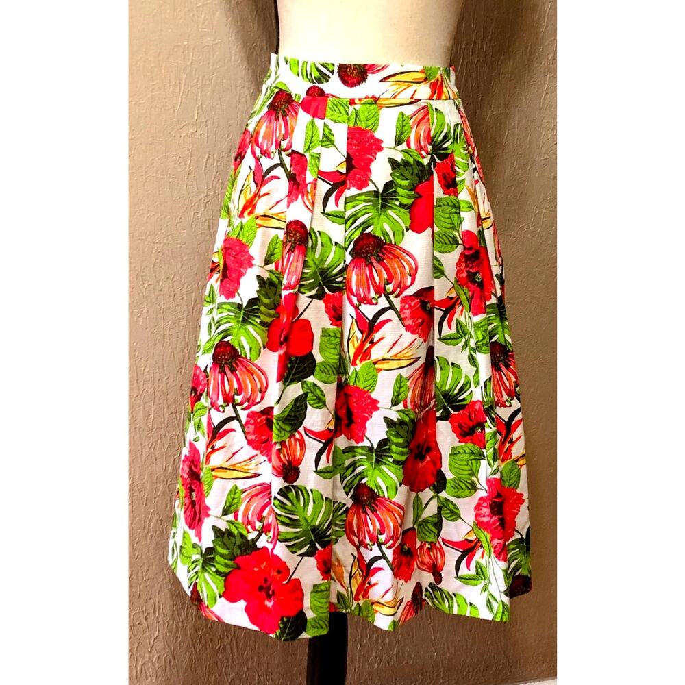 Eva Mendes New York & Co. Maddie Skirt Floral Red A Line Pleated Size 10 New